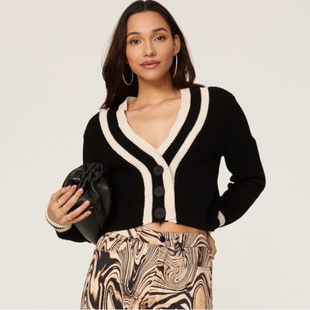 525 Black and Cream Women's Sweater